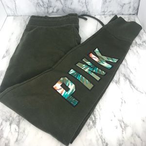 💚💚💚Pink Victoria secret sweatpants